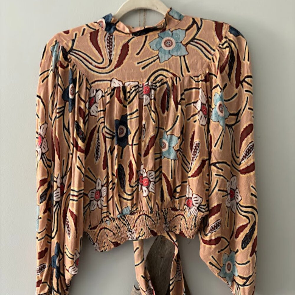 Christian Siriano NY Abstract Floral top, Balloon sleeves, waist tie-Size S